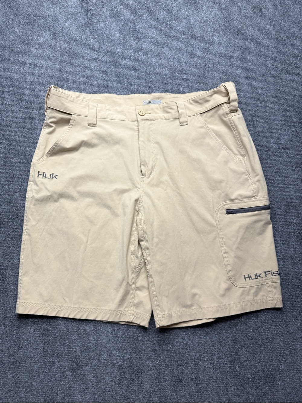 Huk Mens XL lightweight Tan Cargo Fishing outdoor Shorts